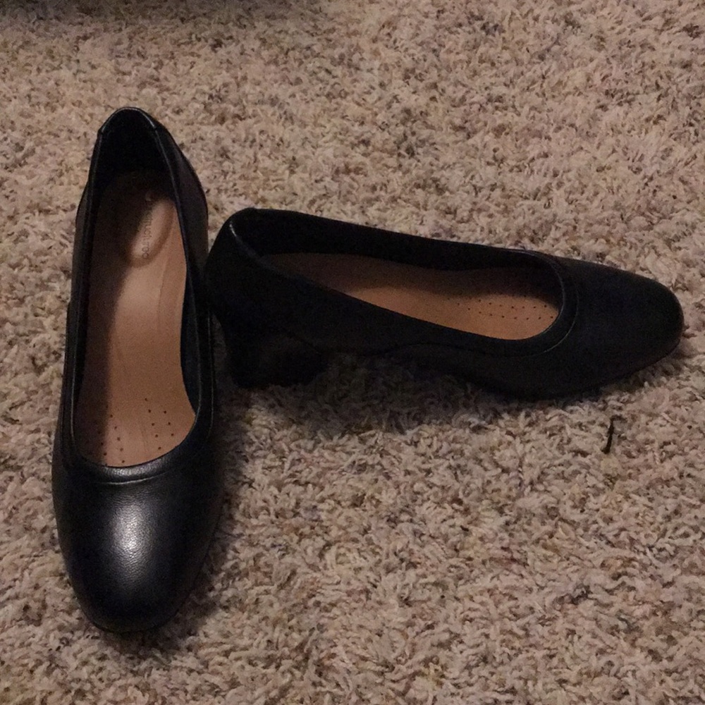 2 inch chunky black heels